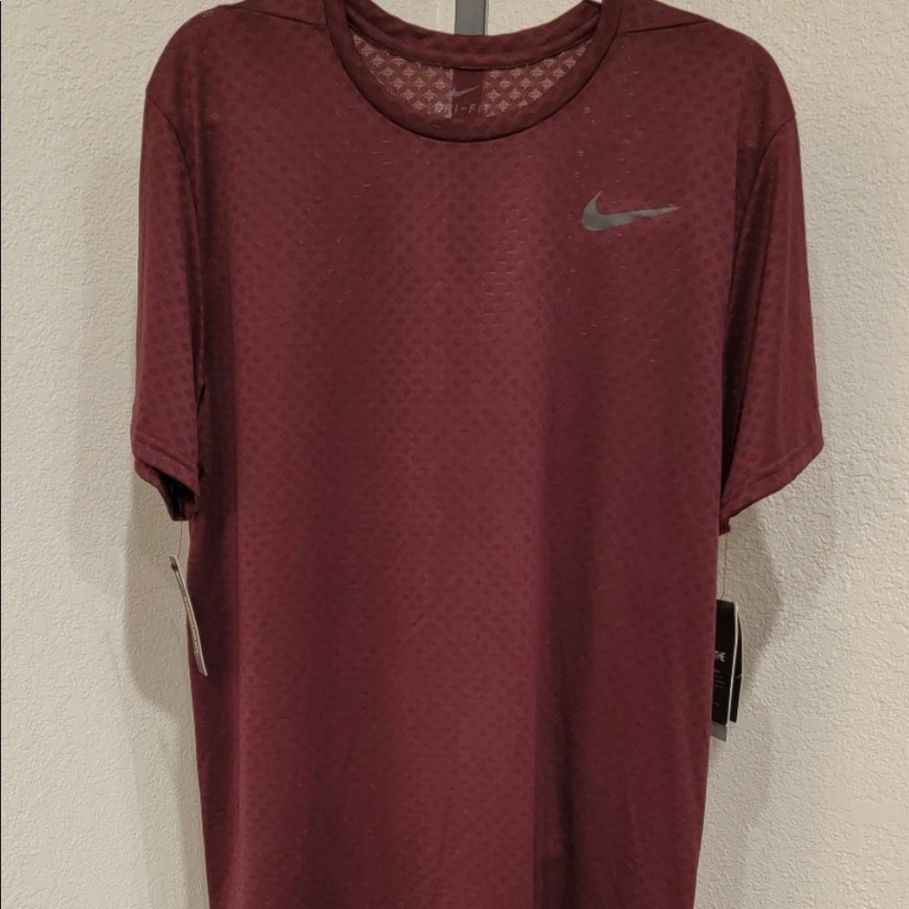 Nike Run Top - New With Tags